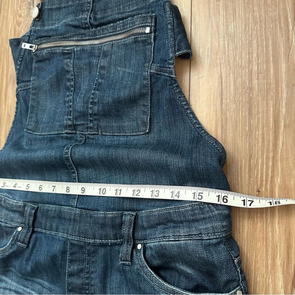 Blank NYC Crossover Distressed Denim Overalls Size 30 Medium Wash Zip Accent - Picture 12 of 16